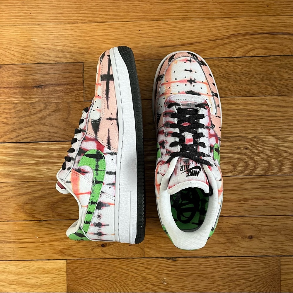 NIKE WMNS 2020 AIR FORCE 1 ‘BLACK TIE DYE’